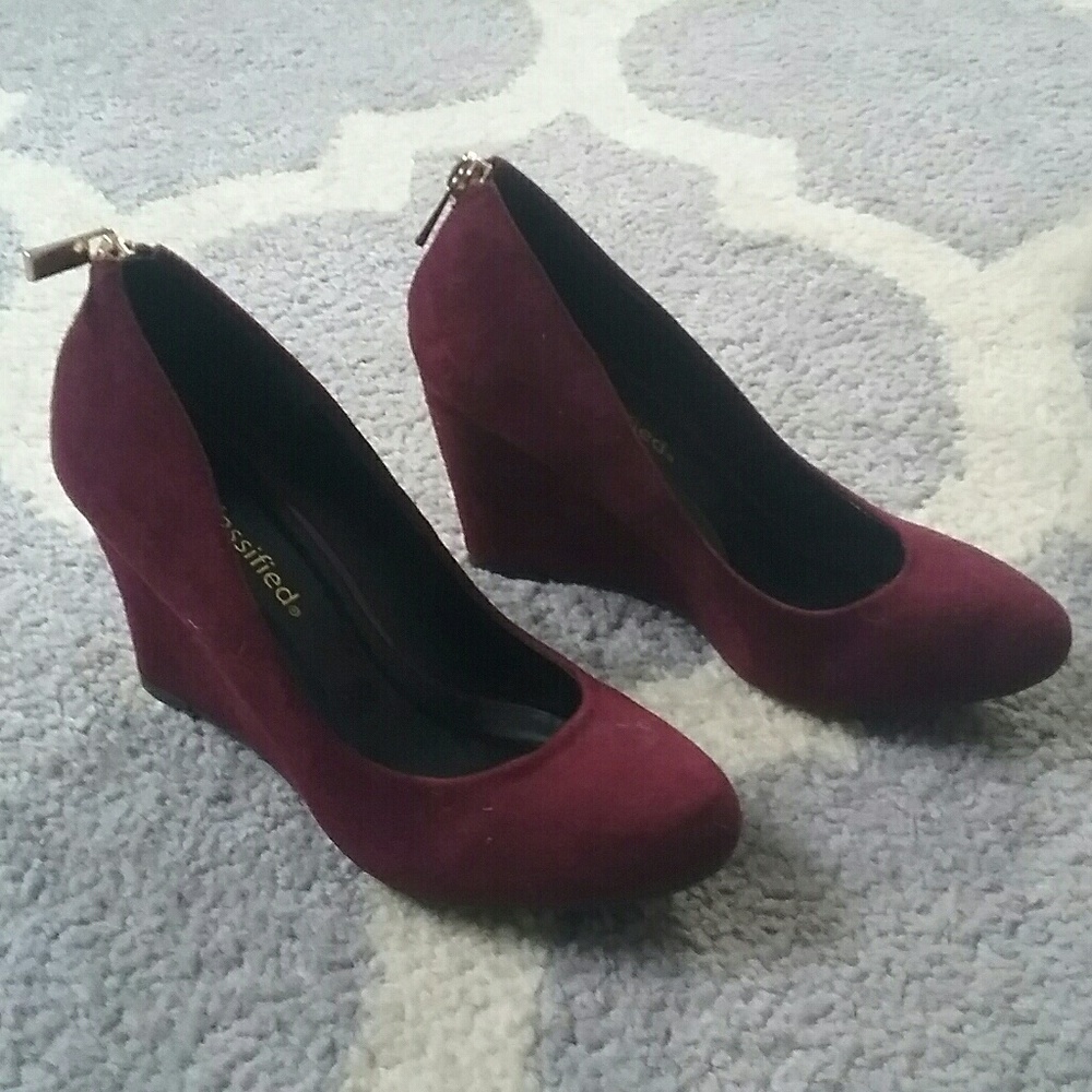 Dressy wedges size 5.5